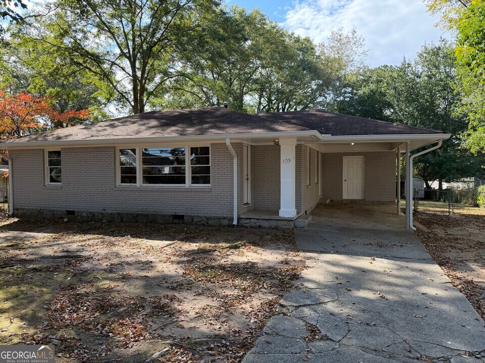 109 Scarlett Dr in Jonesboro, GA - Building Photo