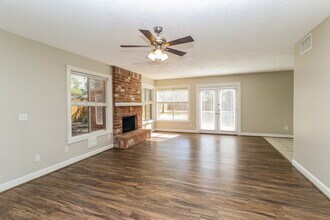 7811 Goldengrove Dr in Spring, TX - Building Photo - Building Photo