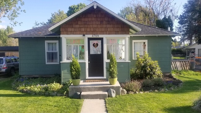 property at 4709 W Irving St