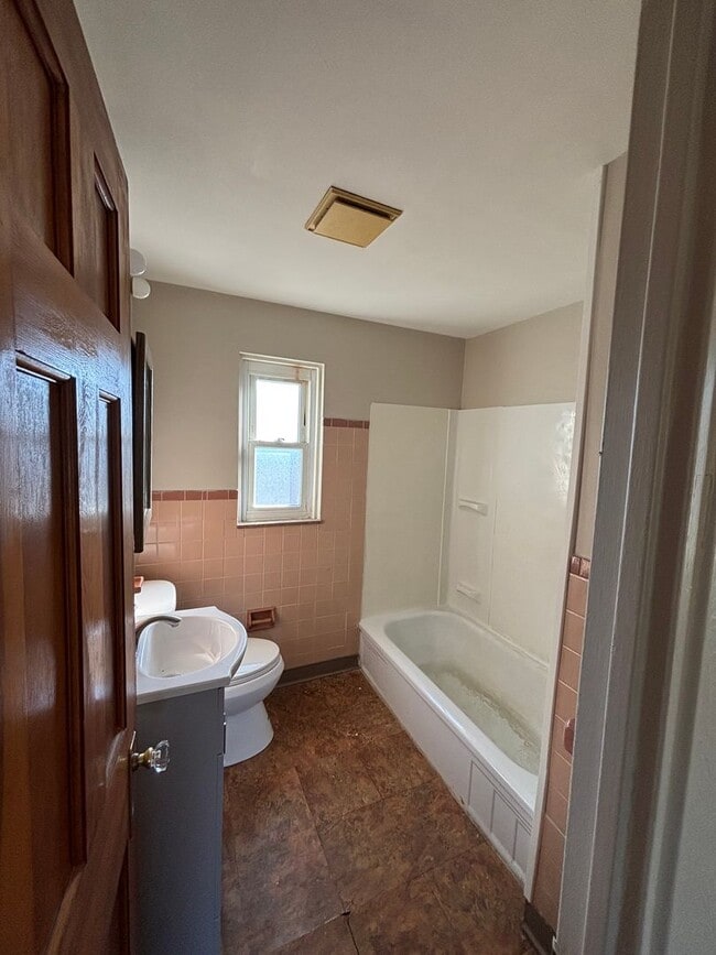 20920 Morris Ave in Euclid, OH - Building Photo - Building Photo