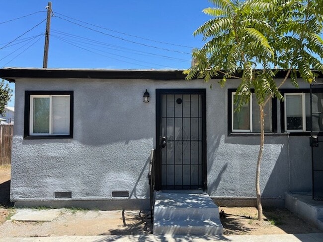 property at 703 Ray St