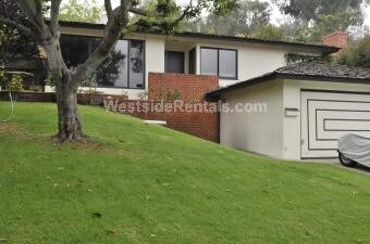 2729 Palos Verdes Dr N in Palos Verdes Estates, CA - Building Photo