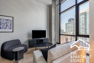 633 S LaSalle St in Chicago, IL - Building Photo - Building Photo