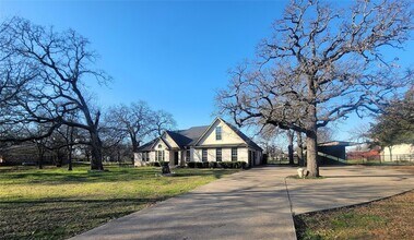 5535 Whispering Oaks Ln, Unit 101 in Fort Worth, TX - Building Photo - Building Photo