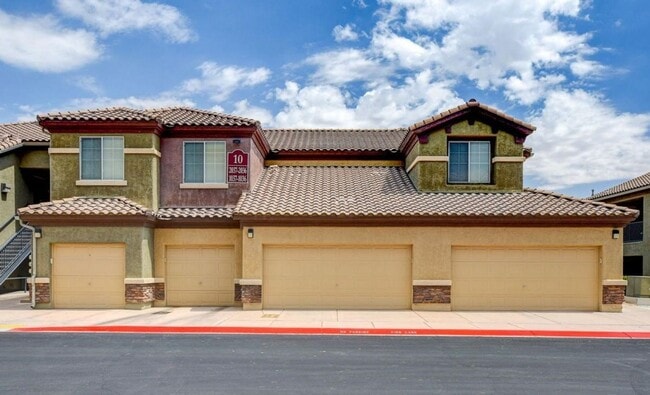 6868 Sky Pointe Dr