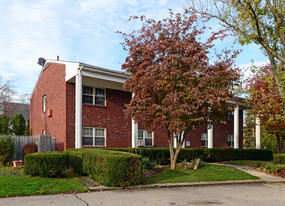 1077 Pontiac Ave Apartments