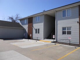 422 E Arrowhead St, Unit A Apartments