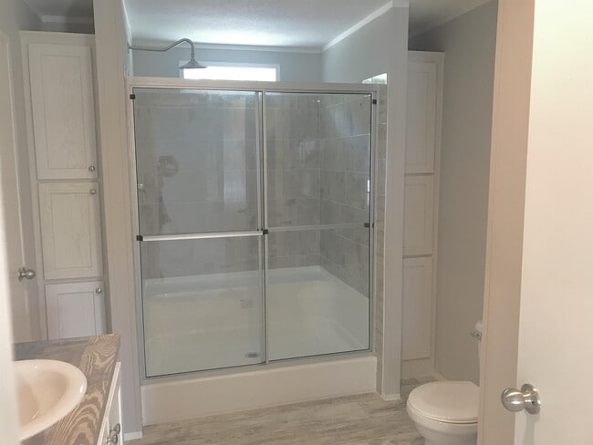 property at 5204 Countryside Ct