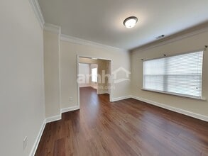 77 Dynasty Ln in Hiram, GA - Foto de edificio - Building Photo