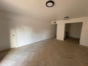 1567 W Peoria Ave in Phoenix, AZ - Building Photo - Building Photo