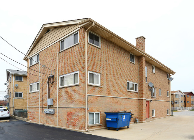 4734 Rose St in Schiller Park, IL - Building Photo - Building Photo