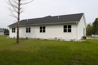 925 Green Pastures Trl in Plover, WI - Building Photo - Building Photo
