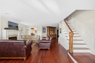 4 Quebec Rd in Island Park, NY - Building Photo - Building Photo