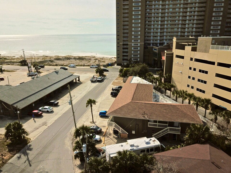644 W Caladium Cir-Unit -206 in Panama City Beach, FL - Building Photo