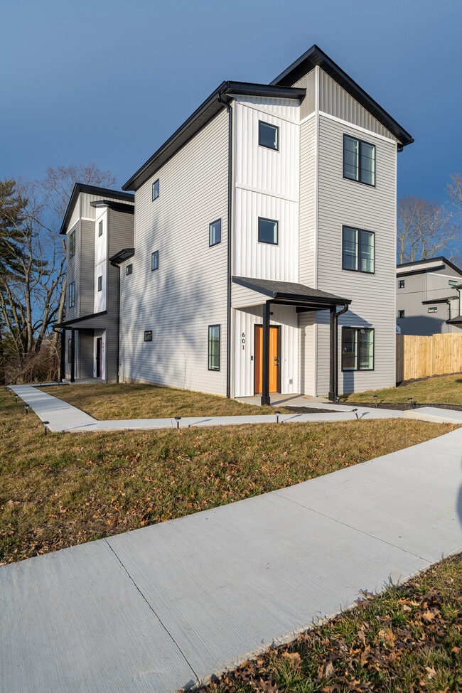 property at 601 E Miller Dr