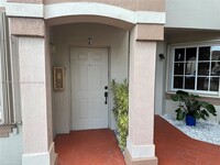 8340 NW 10th St in Miami, FL - Building Photo - Building Photo