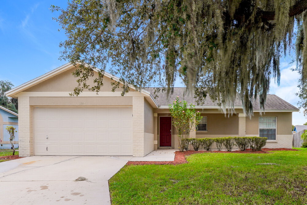 3307 Queens Cove Loop in Winter Haven, FL - Building Photo