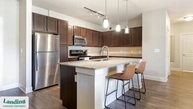 2090 Sundance Parkway, Unit 1104 in New Braunfels, TX - Foto de edificio - Building Photo