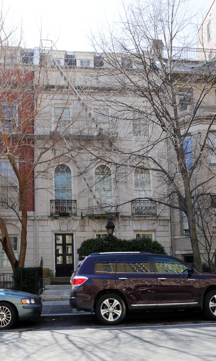 1906 R St NW in Washington, DC - Building Photo