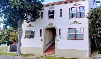 4437 Ambrose Ave, Unit Unit 4 in Los Angeles, CA - Building Photo