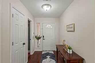 1522 Oakwood Dr in Denton, TX - Building Photo - Building Photo