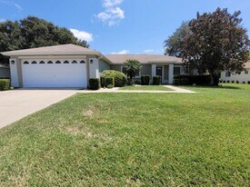 13635 SE 89th Ave in Summerfield, FL - Building Photo