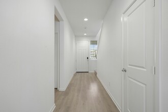 36300 Firelight Cir in Wildomar, CA - Building Photo - Building Photo