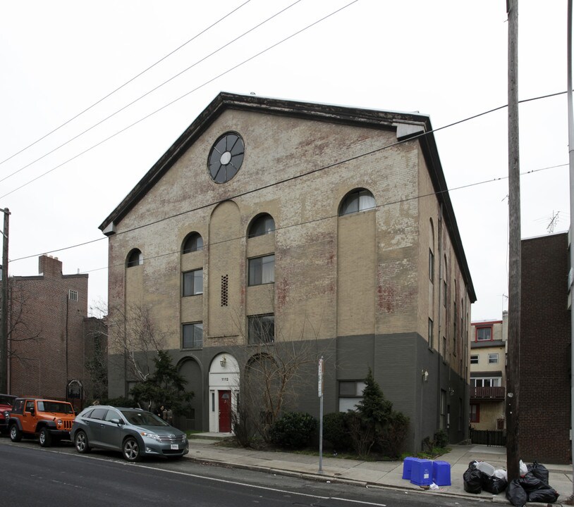 Washington Mews Apartments in Philadelphia, PA - Building Photo