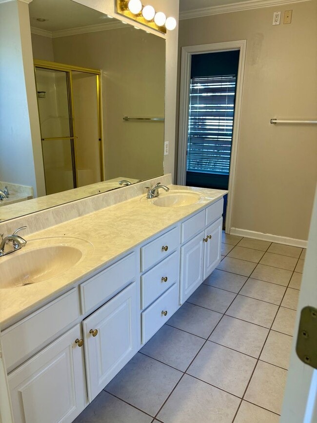 12711 Misty Creek Dr in Little Rock, AR - Building Photo - Building Photo