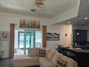 376 SW Tulip Blvd in Port St. Lucie, FL - Building Photo - Building Photo