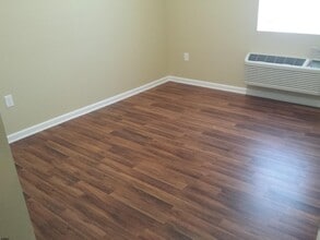 105 W White Horse Pike in Galloway, NJ - Building Photo - Building Photo