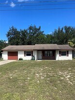 1585 Triangle Dr in Mount Dora, FL - Building Photo