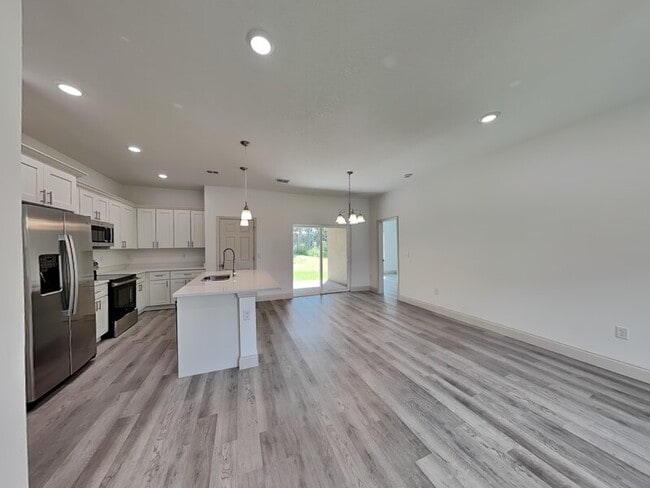 7802 N Sarazen Dr in Citrus Springs, FL - Building Photo - Building Photo