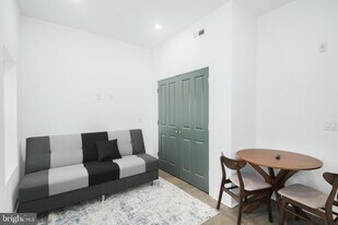 3127 Richmond St in Philadelphia, PA - Building Photo