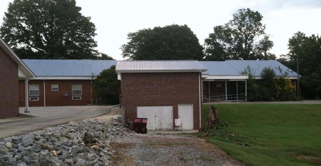 Highland Park Apartments in Sweetwater, TN - Foto de edificio - Building Photo