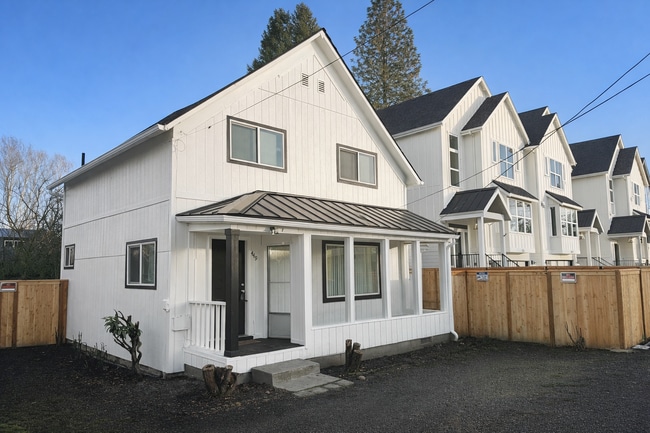 property at 449 SE 4th Ave