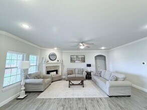 1911 SW Nottingham Ave in Bentonville, AR - Building Photo - Building Photo