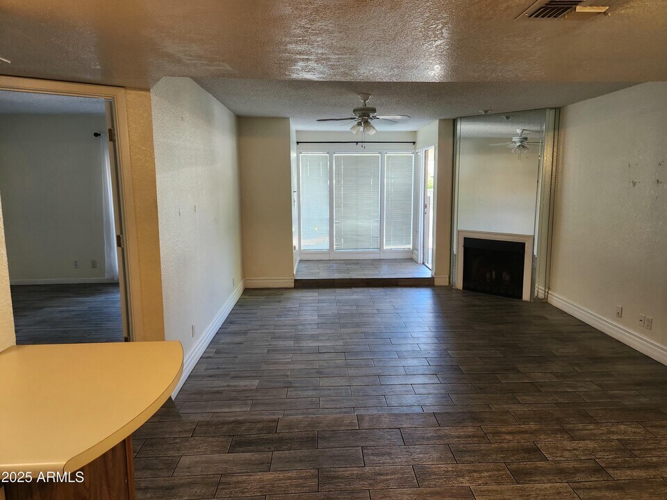 1820 E Morten Ave in Phoenix, AZ - Building Photo