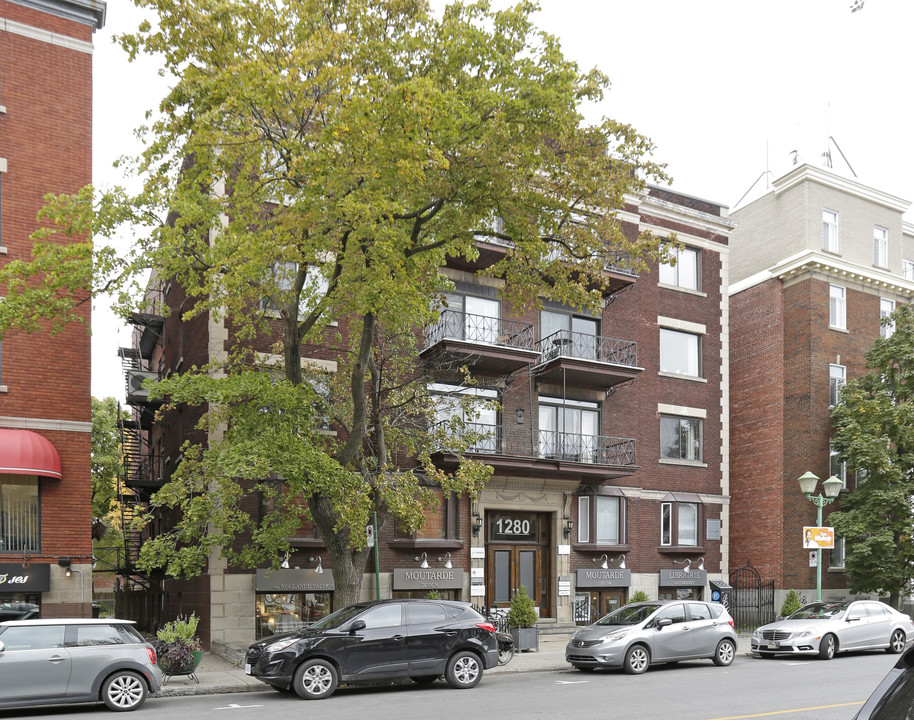 1280 Bernard in Montréal, QC - Building Photo