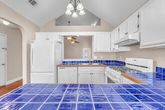 64 9th St in Shalimar, FL - Building Photo - Building Photo