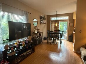 2717 Glenwood Ct in Naperville, IL - Building Photo - Building Photo