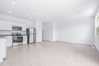 3281 Vesara Dr in Davenport, FL - Building Photo - Building Photo