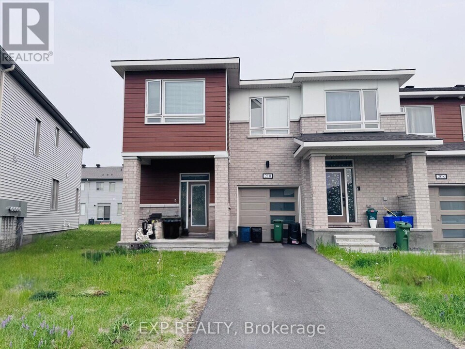 210 Ormiston Cres in Ottawa, ON - Building Photo