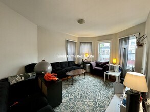 374 Prospect St, Unit 1 in Cambridge, MA - Building Photo - Building Photo