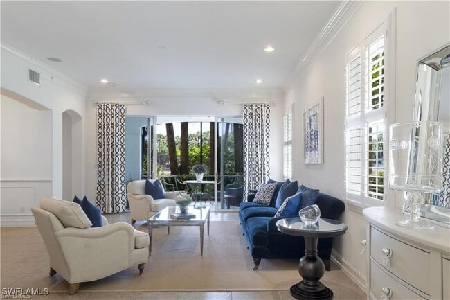 property at 2864 Tiburon Blvd E