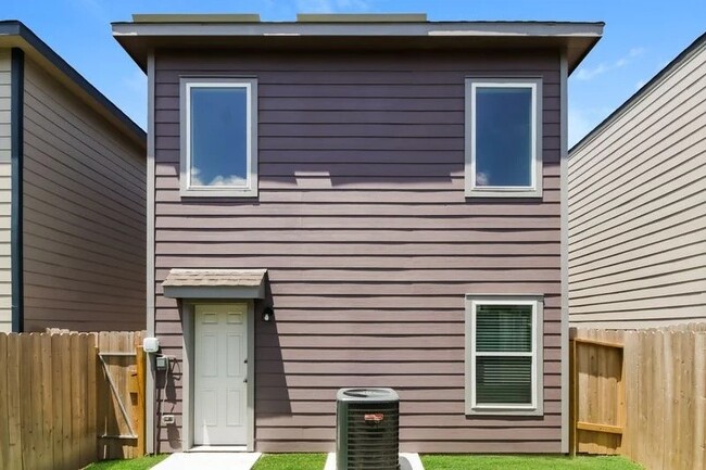 property at 15334 Estrella Rd W
