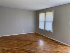 27 Briarwood Ln in Jackson, TN - Building Photo - Building Photo