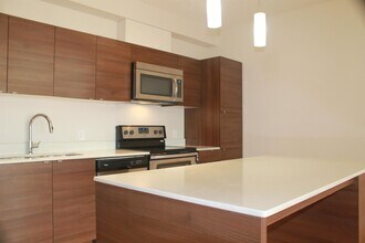 9519-9160 160 Ave NW in Edmonton, AB - Building Photo - Building Photo