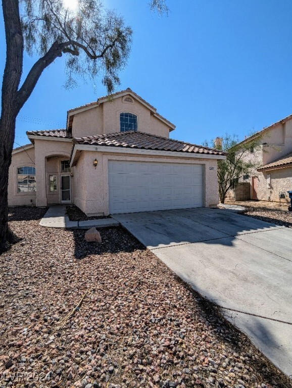 2462 Cavern Cove Way in Las Vegas, NV - Foto de edificio - Building Photo