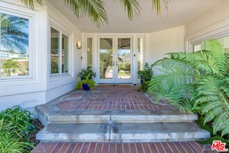 6358 Ramirez Mesa Dr in Malibu, CA - Building Photo - Building Photo